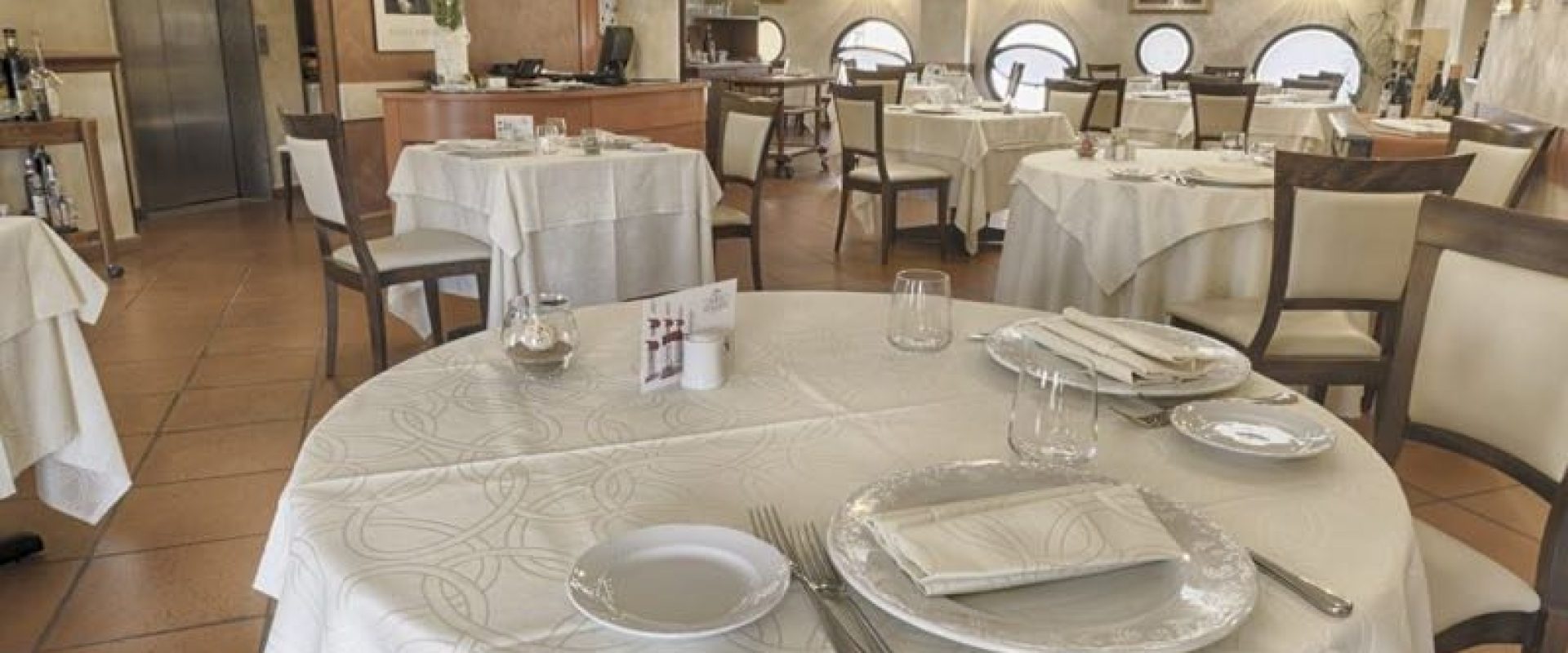 ristorante-il-vigneto-sala-principale-800x800
